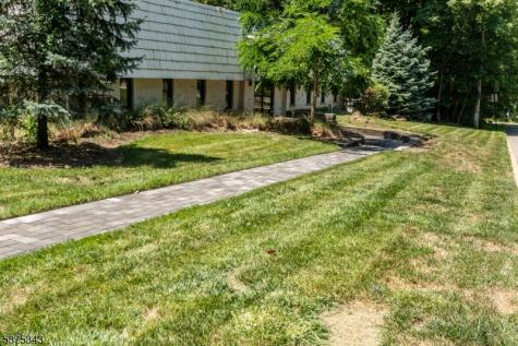 132 W Greenbrook Road North Caldwell NJ 07006