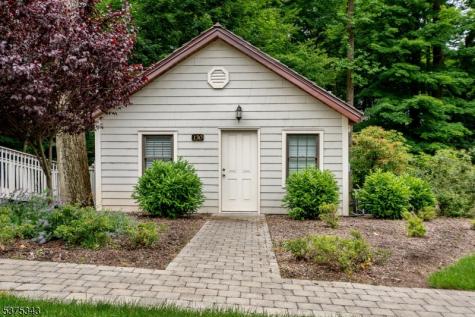 132 W Greenbrook Road North Caldwell NJ 07006