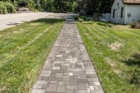 132 W Greenbrook Road North Caldwell NJ 07006