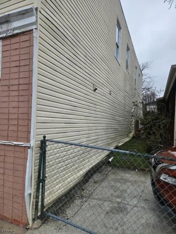 25 Jacob Street Newark NJ 07103