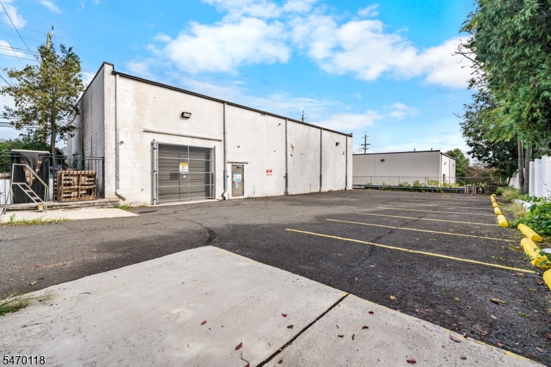 516 Bloy Street Hillside NJ 07205