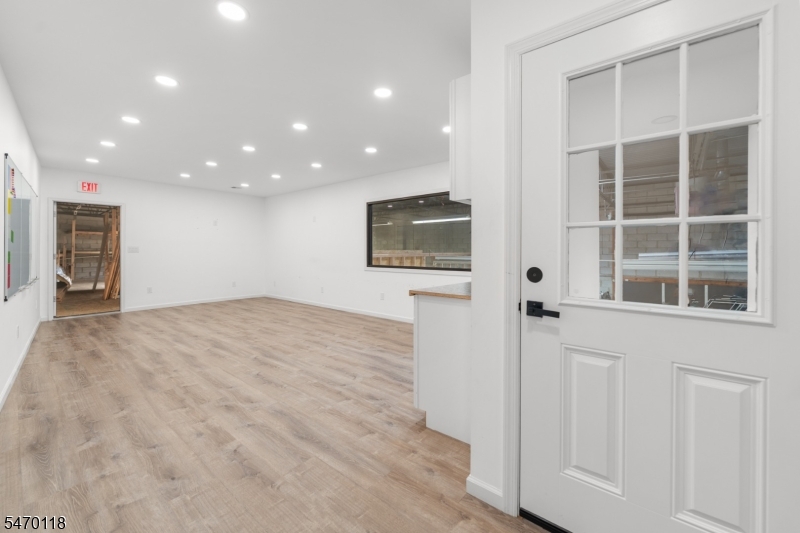516 Bloy Street Hillside NJ 07205