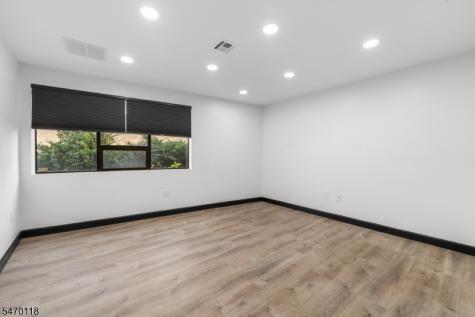 516 Bloy Street Hillside NJ 07205