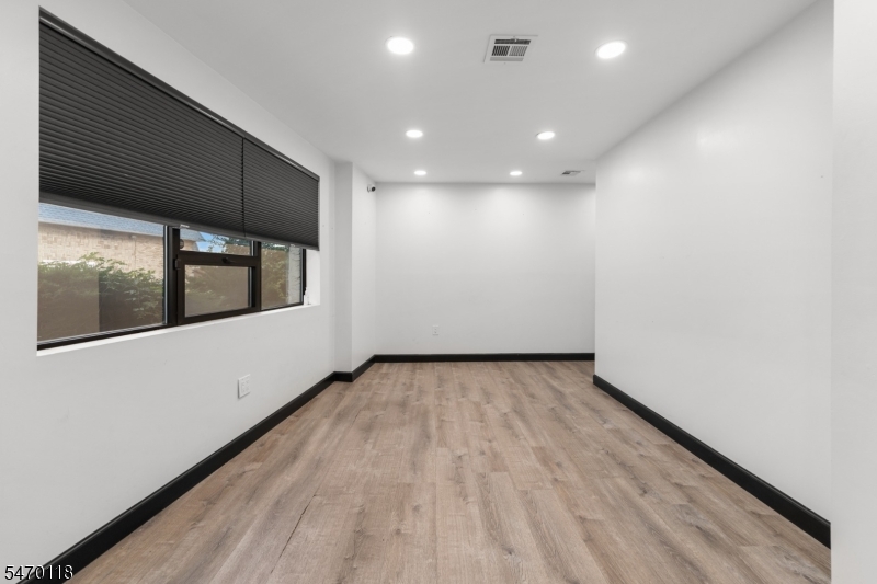 516 Bloy Street Hillside NJ 07205