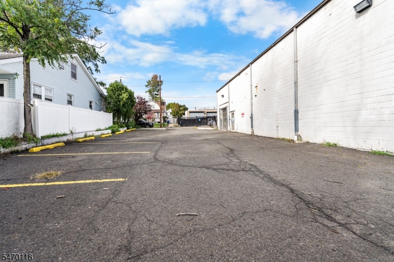 516 Bloy Street Hillside NJ 07205