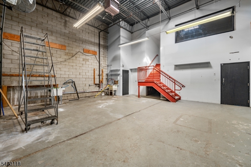 516 Bloy Street Hillside NJ 07205