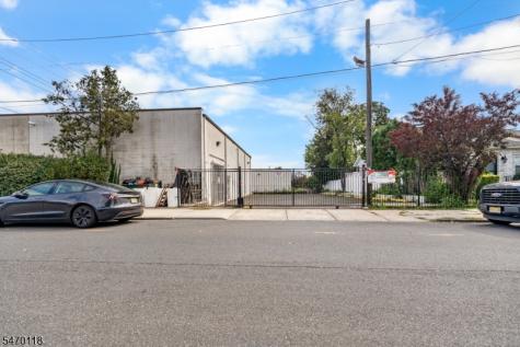 516 Bloy Street Hillside NJ 07205