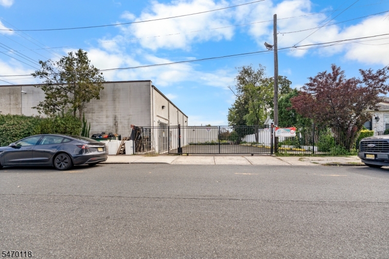 516 Bloy Street Hillside NJ 07205