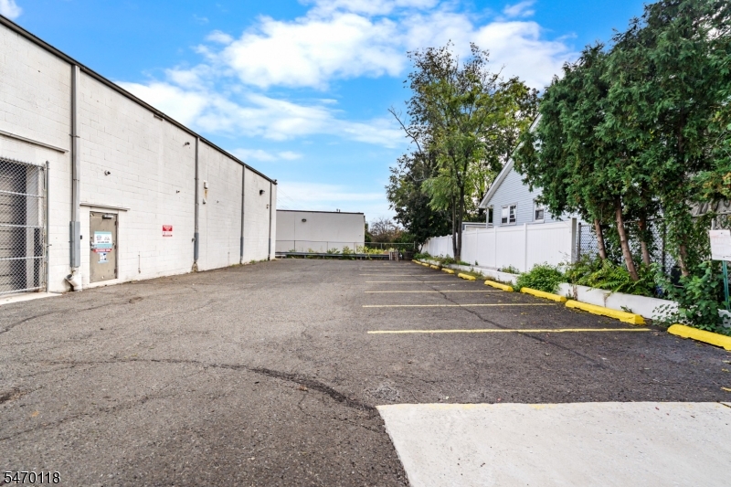 516 Bloy Street Hillside NJ 07205