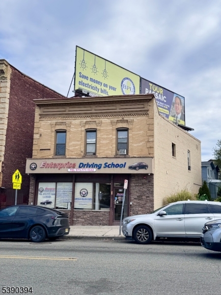 976 Main Avenue Passaic NJ 07055