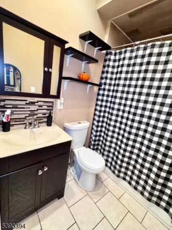 976 Main Avenue Passaic NJ 07055