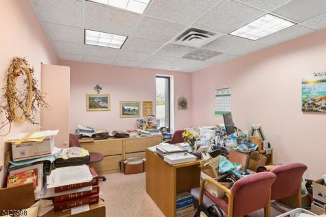 1299 Us Highway 22 Mountainside NJ 07092