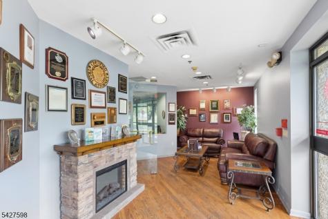 1299 Us Highway 22 Mountainside NJ 07092