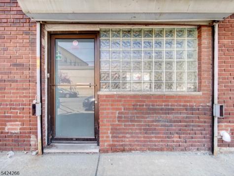 41 Malvern Street Newark NJ 07105