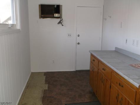 179 Illinois Avenue Paterson NJ 07503