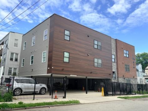 474 10TH Avenue Paterson NJ 07514
