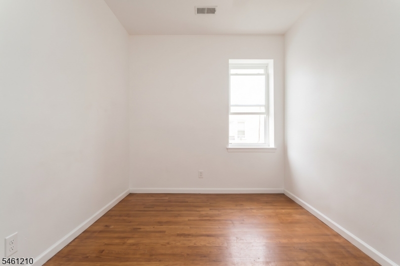 173 3RD Street Elizabeth NJ 07206