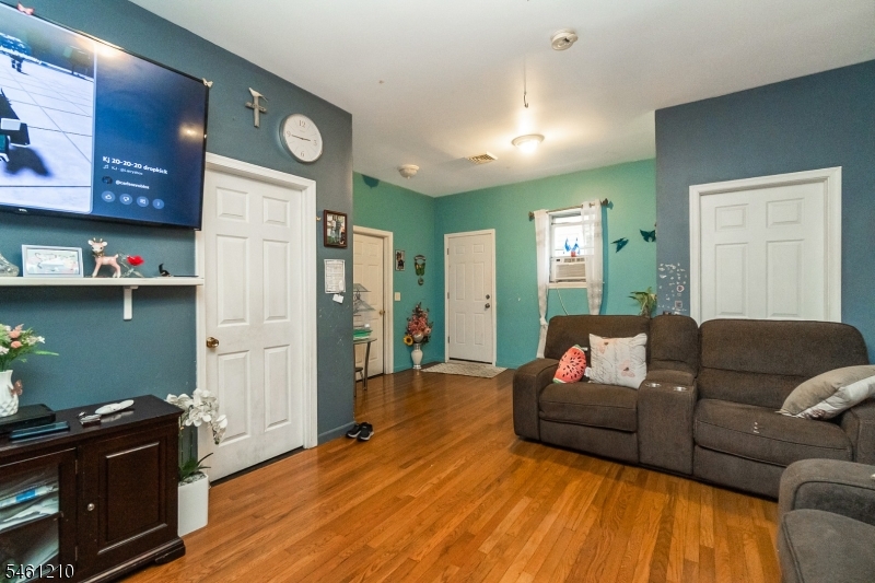 173 3RD Street Elizabeth NJ 07206