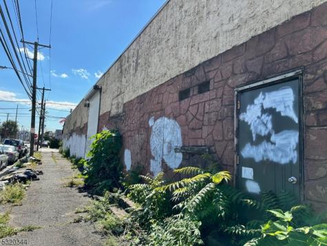 21 Florida Avenue Paterson NJ 07503