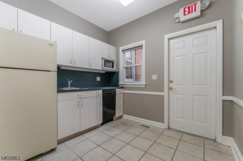 16 Harrison Street Clinton NJ 08809