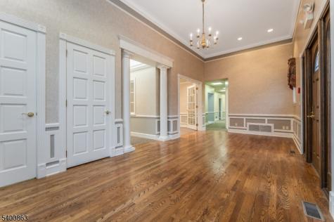 16 Harrison Street Clinton NJ 08809