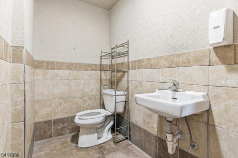 236 Park Avenue Newark NJ 07107