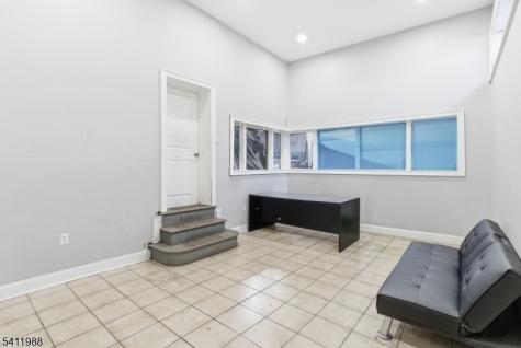 236 Park Avenue Newark NJ 07107