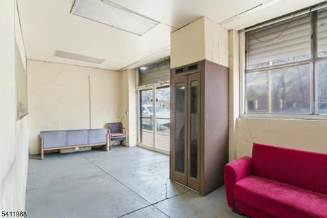 236 Park Avenue Newark NJ 07107