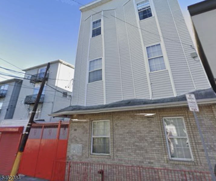 109 Fleming Avenue Newark NJ 07105