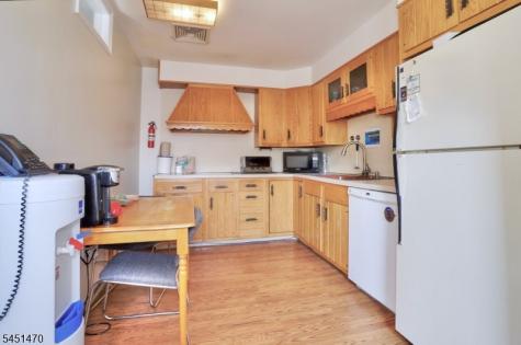 661 Franklin Avenue Nutley NJ 07110