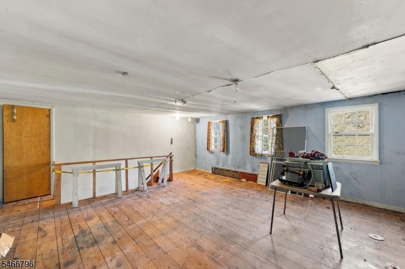 21 Chamberlain Road Jefferson NJ 07438
