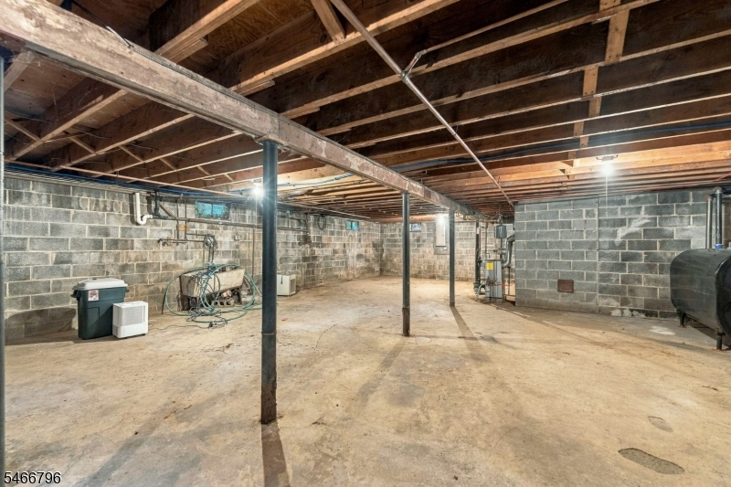 21 Chamberlain Road Jefferson NJ 07438