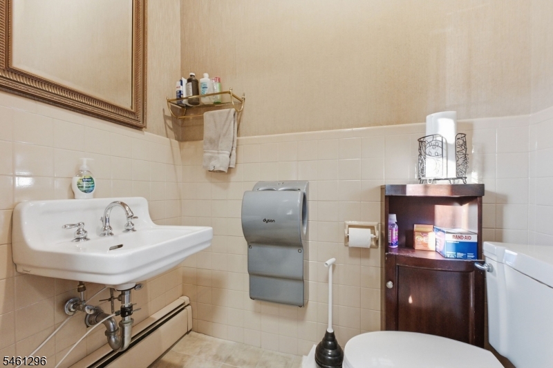29 Trinity Street Newton NJ 07860