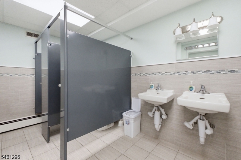 29 Trinity Street Newton NJ 07860