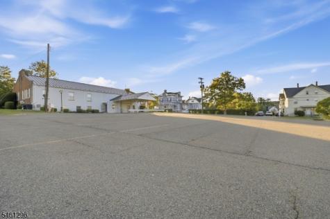 29 Trinity Street Newton NJ 07860