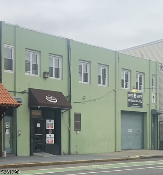 170 Mcwhorter Street Newark NJ 07105