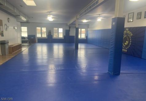 170 Mcwhorter Street Newark NJ 07105