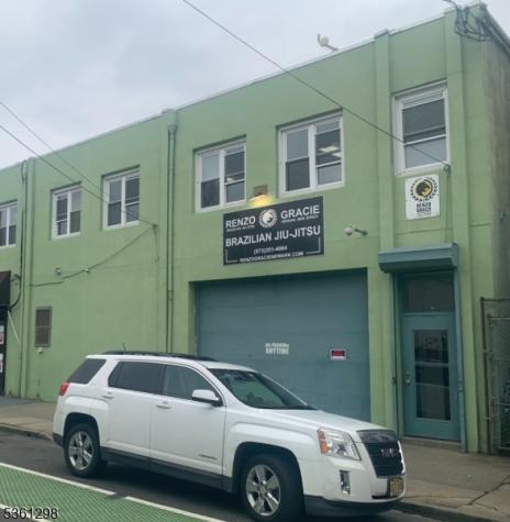 170 Mcwhorter Street Newark NJ 07105