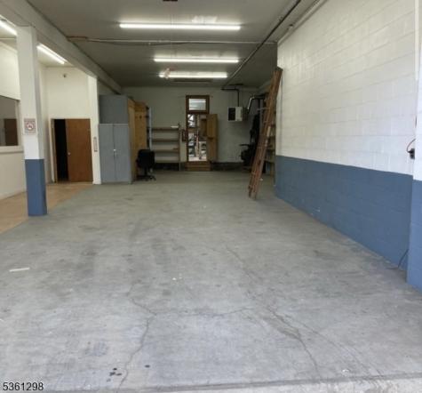 170 Mcwhorter Street Newark NJ 07105