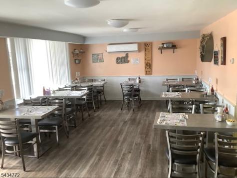 181 RT23 Hamburg NJ 07419