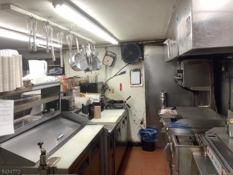 181 RT23 Hamburg NJ 07419
