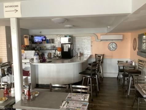 181 RT23 Hamburg NJ 07419
