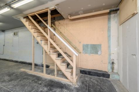 172 Lyon Street Paterson NJ 07524