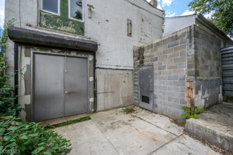172 Lyon Street Paterson NJ 07524