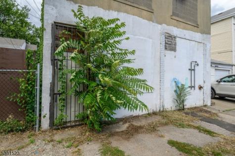 172 Lyon Street Paterson NJ 07524