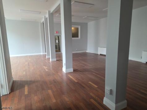 16 W Black Well St6s War Dover NJ 07801