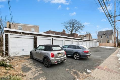 162 W 2nd Avenue Roselle NJ 07203
