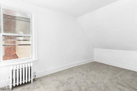 162 W 2nd Avenue Roselle NJ 07203