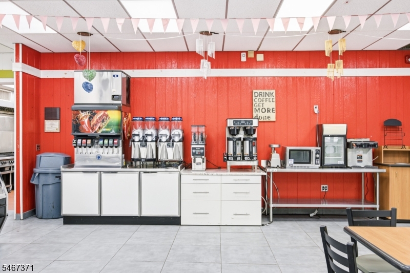 1878 ROUTE31 Clinton NJ 08809