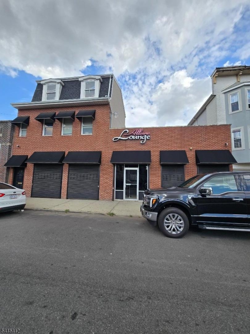415 Halsey Street Newark NJ 07102